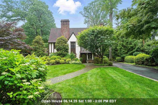15 WAYSIDE PL