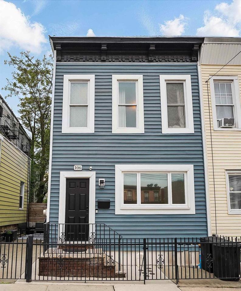 106 GRIFFITH ST