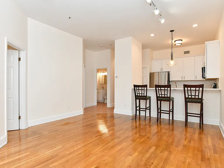 This spacious, bright 2-bedroom, 1-bath condo is located in desirable uptown Hoboken.